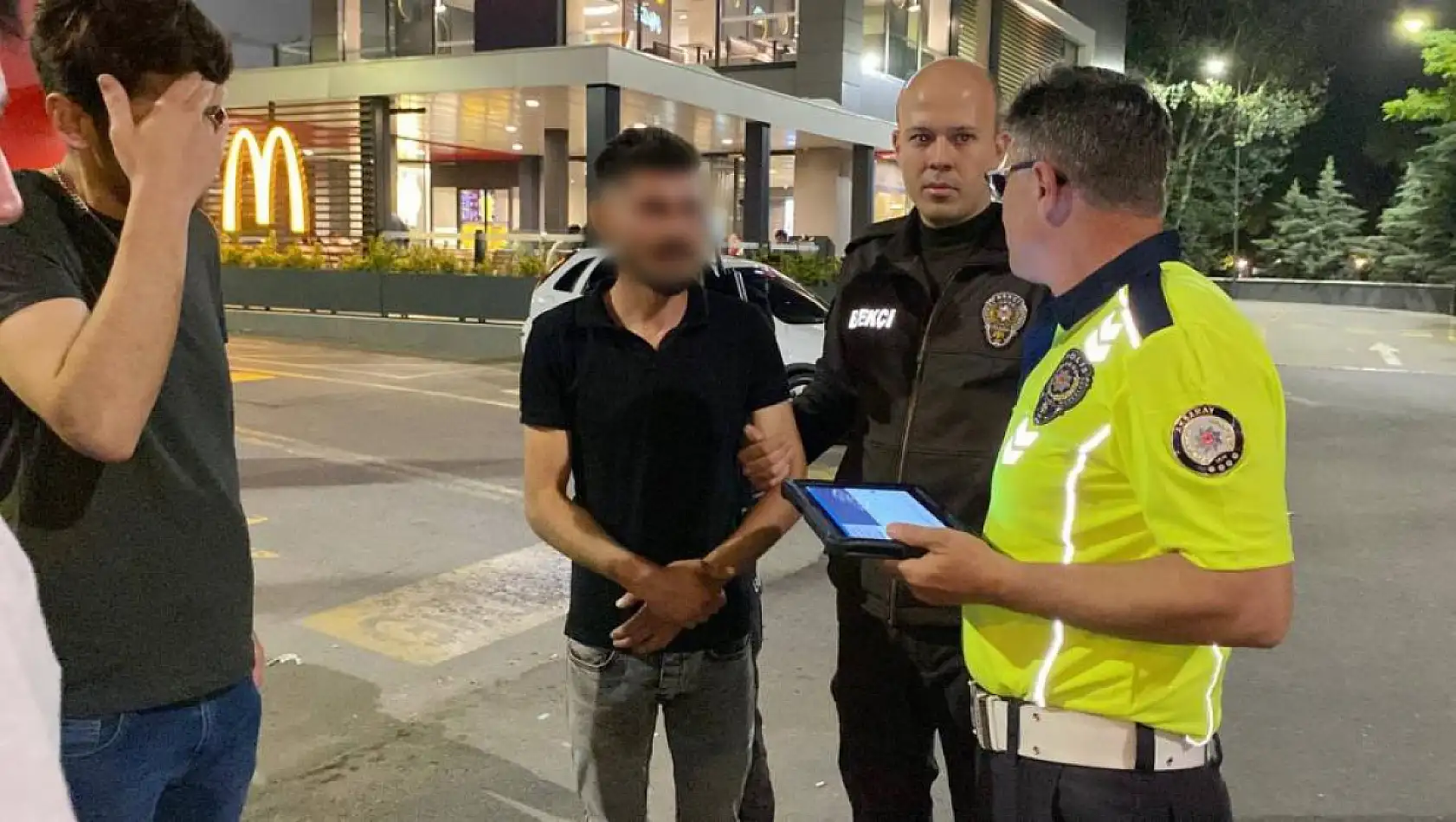 Yasal sınırın 5 katı üzerinde alkollü yakalandı, 'Asgari ücretle çalışıyorum' dedi