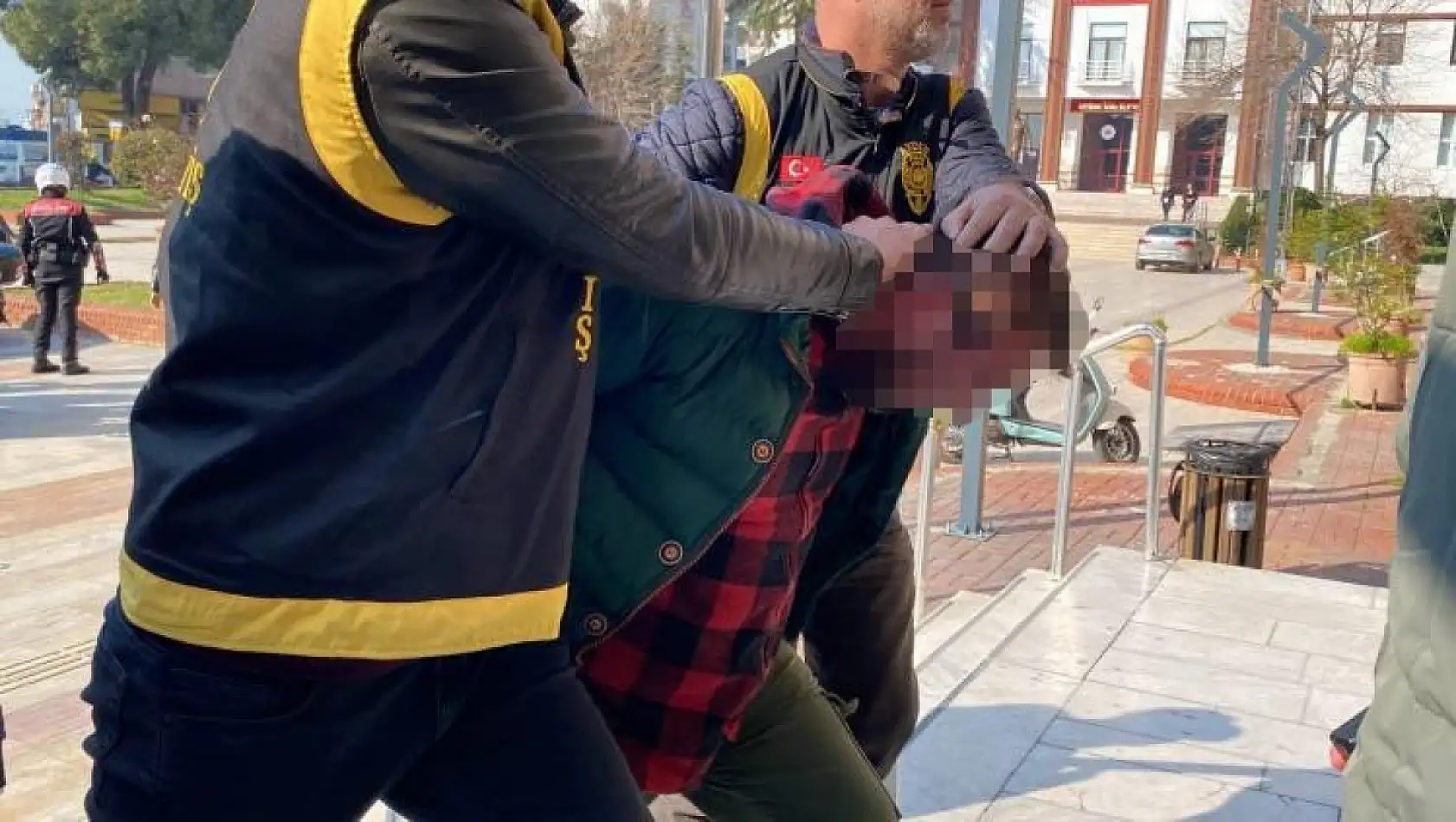 Kız akadaşının annesini öldüren kadına ağır ceza