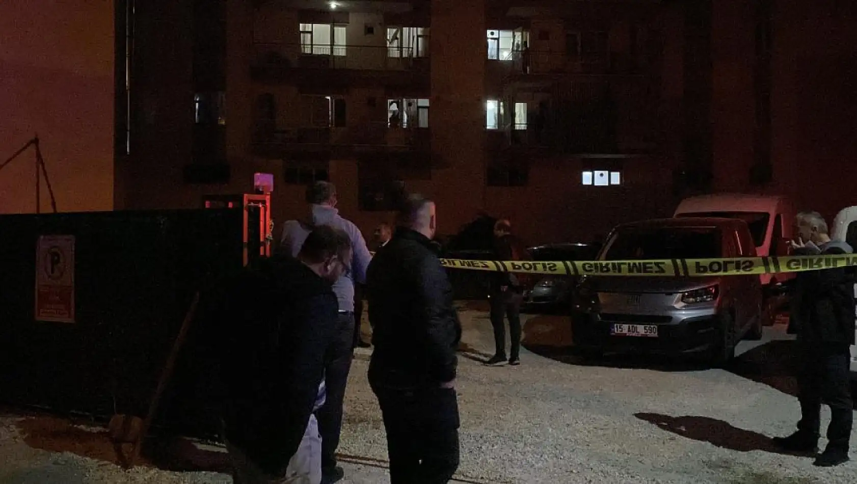 Anten tamir ederken çatıdan düşüp hayatını kaybetti