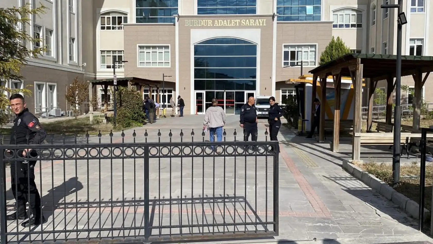 Gökhan Tombak Cinayetinde Şok Karar: 6 Sanık Beraat Etti, Aile İsyan Etti