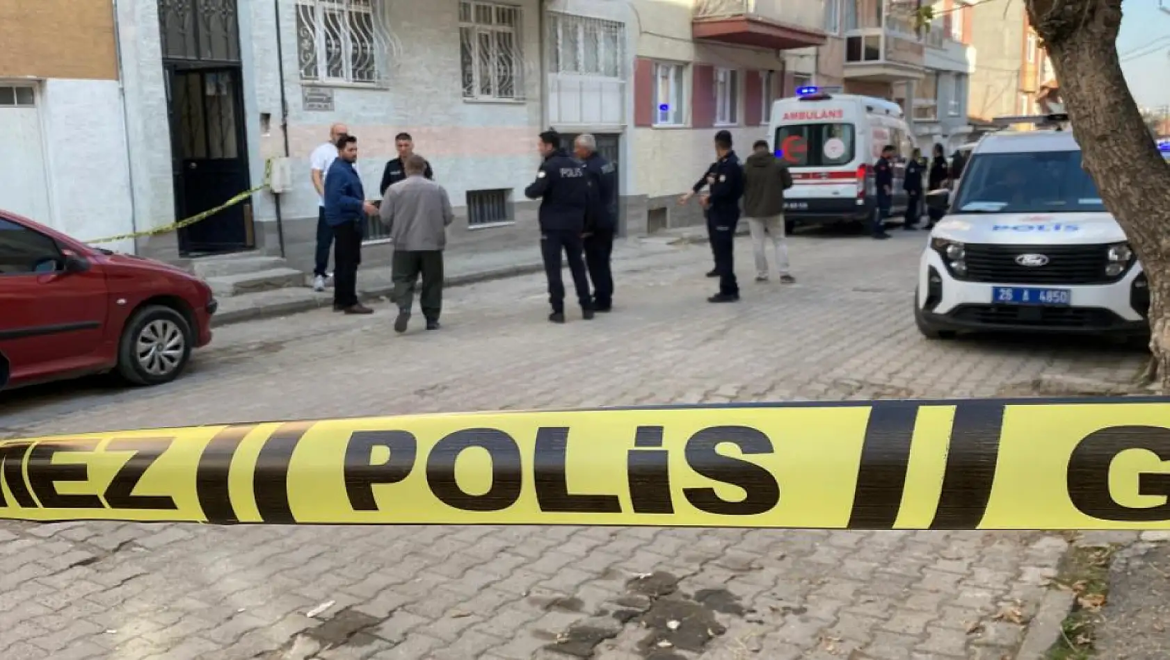 Özel Gereksinimli İki Çocuk Annesi Kadın Evinde Ölü Bulundu