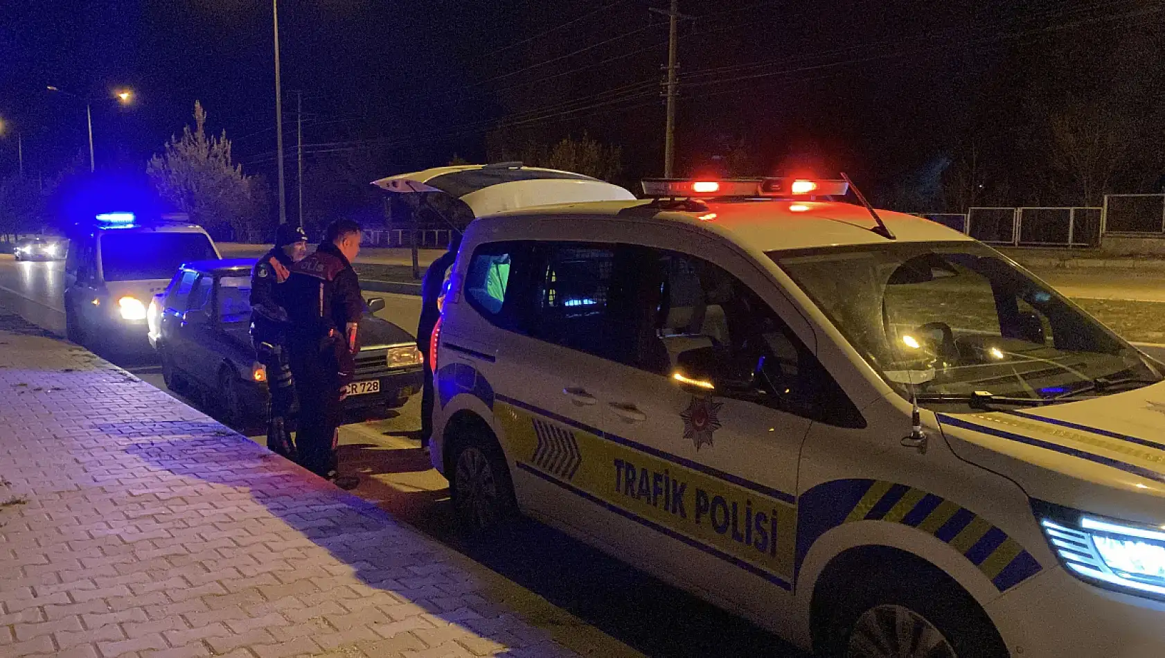 Ehliyetini 2 yıl önce aldığını söyledi, aday sürücü olduğu tespit edilince ehliyeti iptal edildi