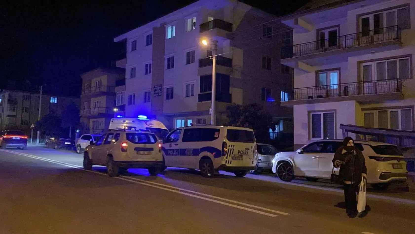 Kendinden Haber Alınamayan Kadın Evinde Ölü Bulundu