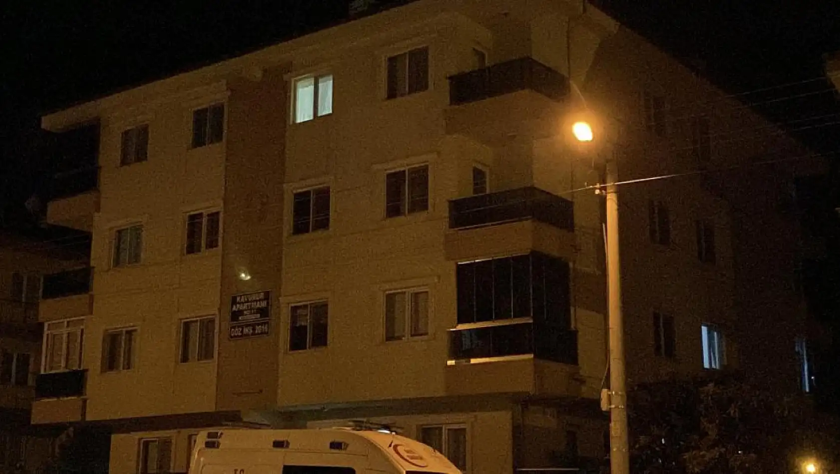 Kendinden Haber Alınamayan Kadın Evinde Ölü Bulundu