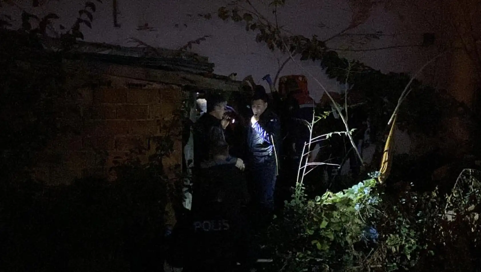 Anten tamir ederken çatıdan düşüp hayatını kaybetti