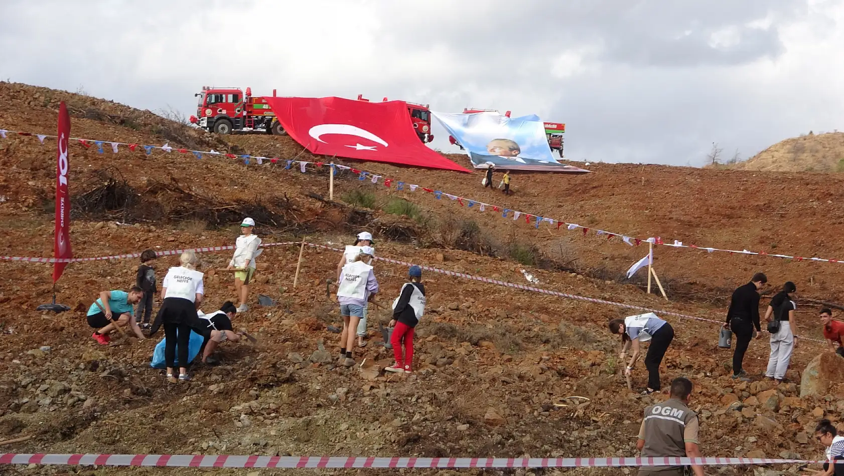 Geleceğe nefes için fidanlar toprakla buluştu