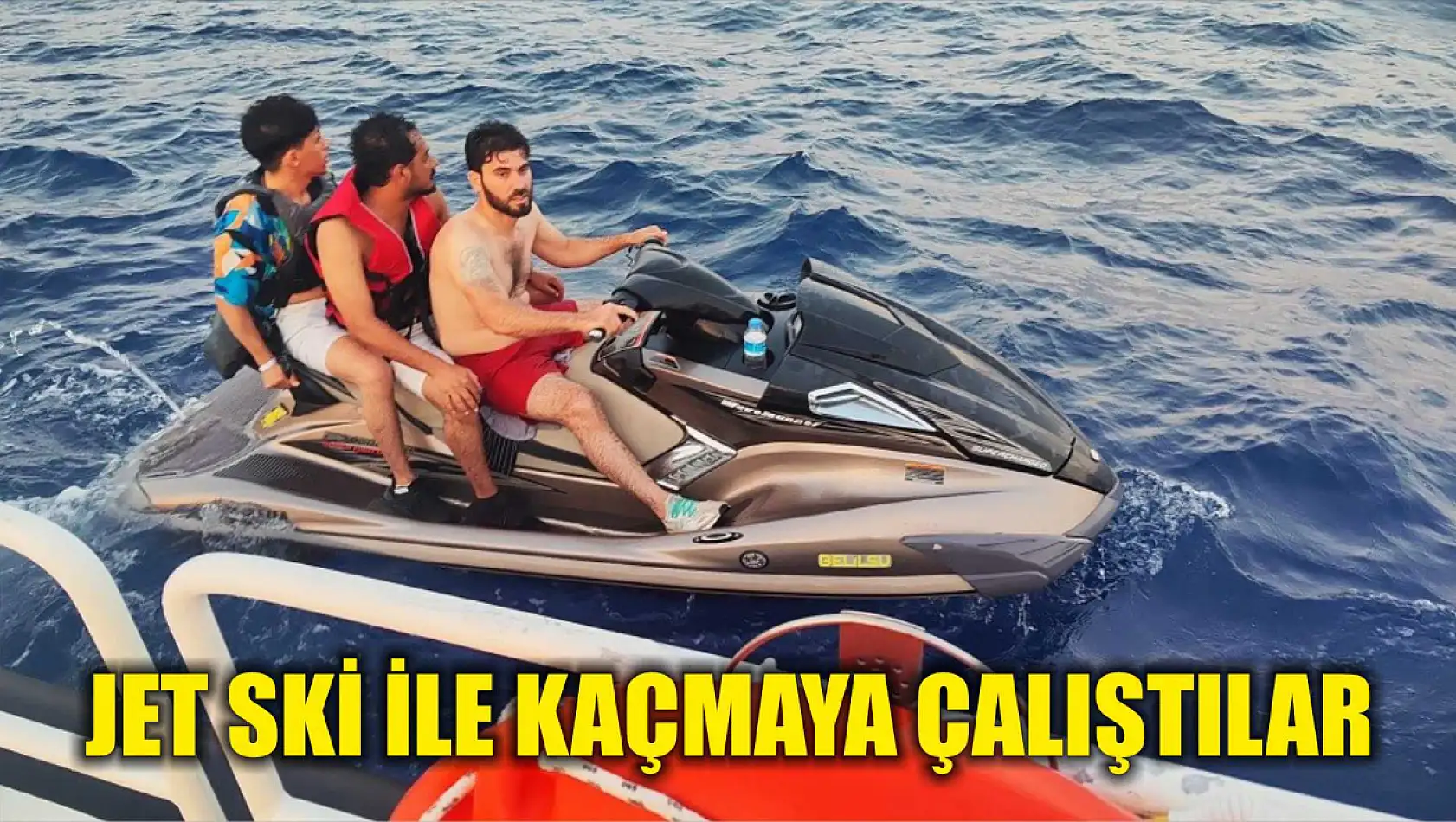 Jet ski ile kaçmaya çalıştılar