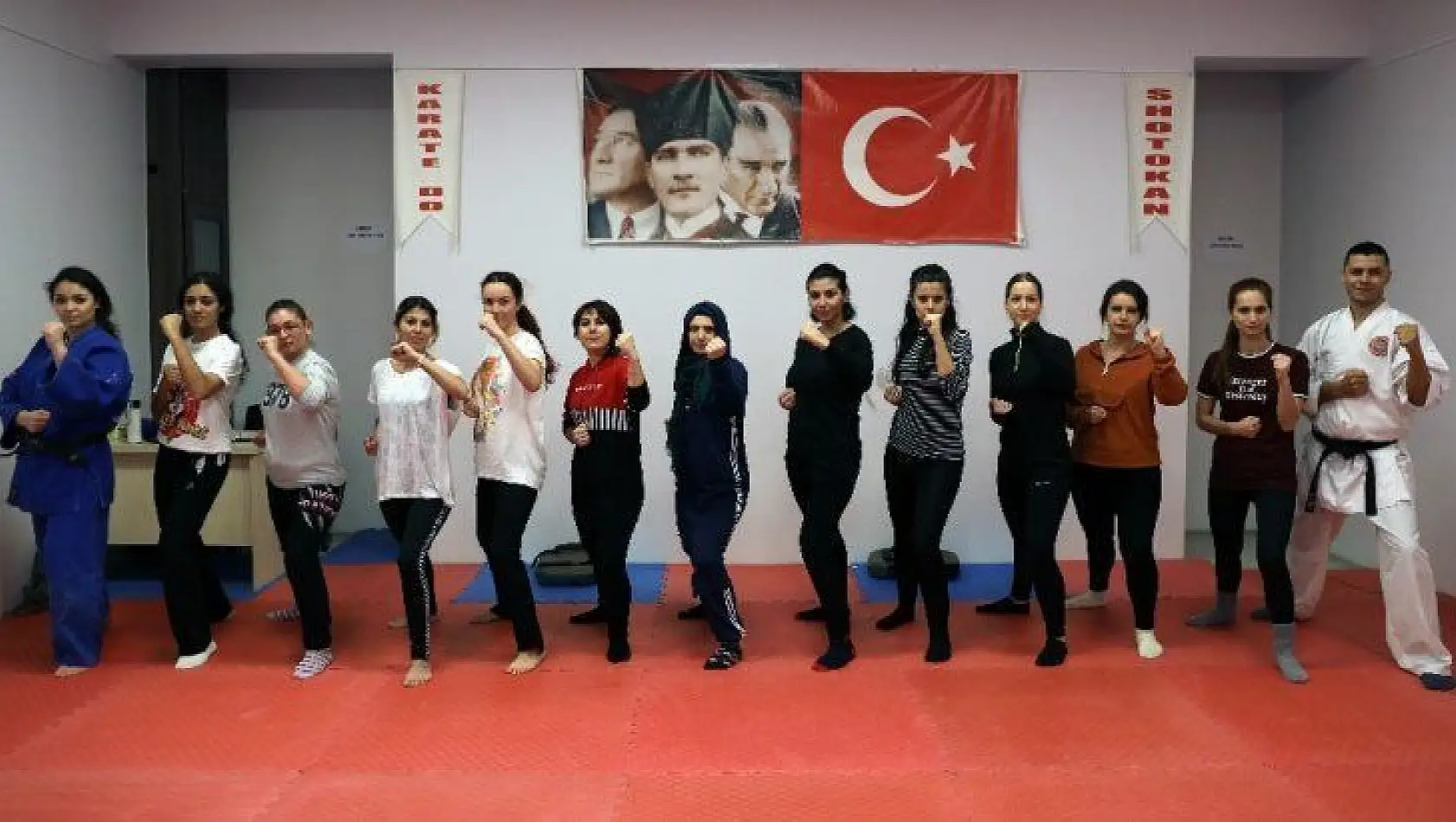 Kadına şiddete karşı yakın savunma eğitimi