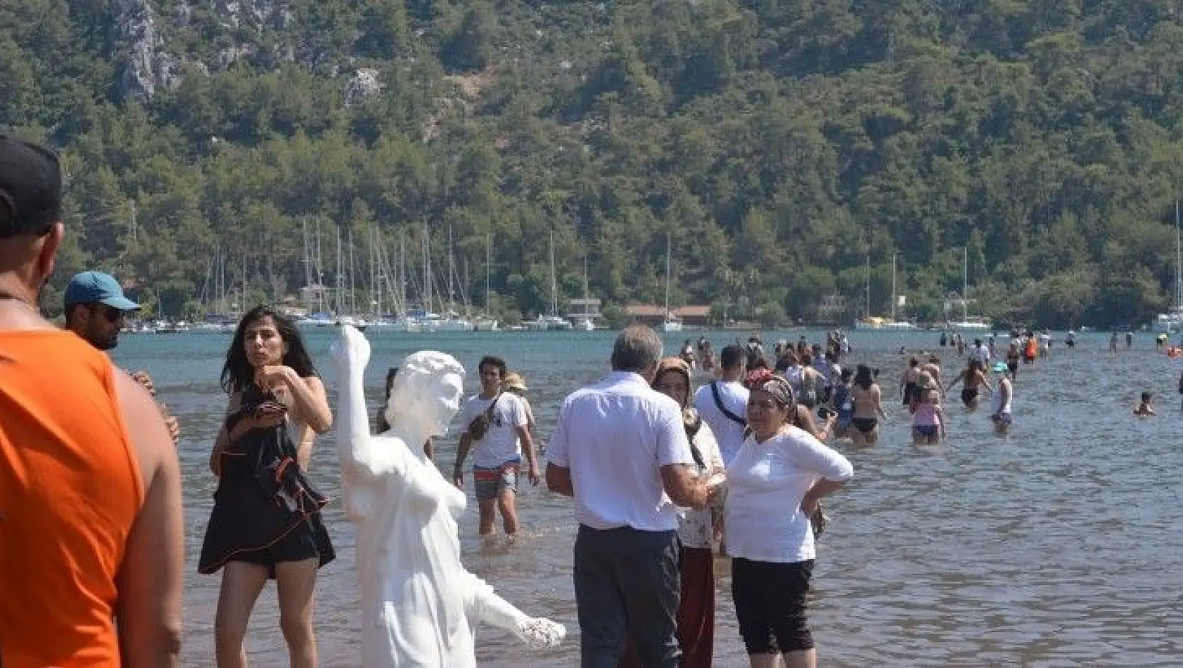 Kızkumu Plajı turist akınına uğradı