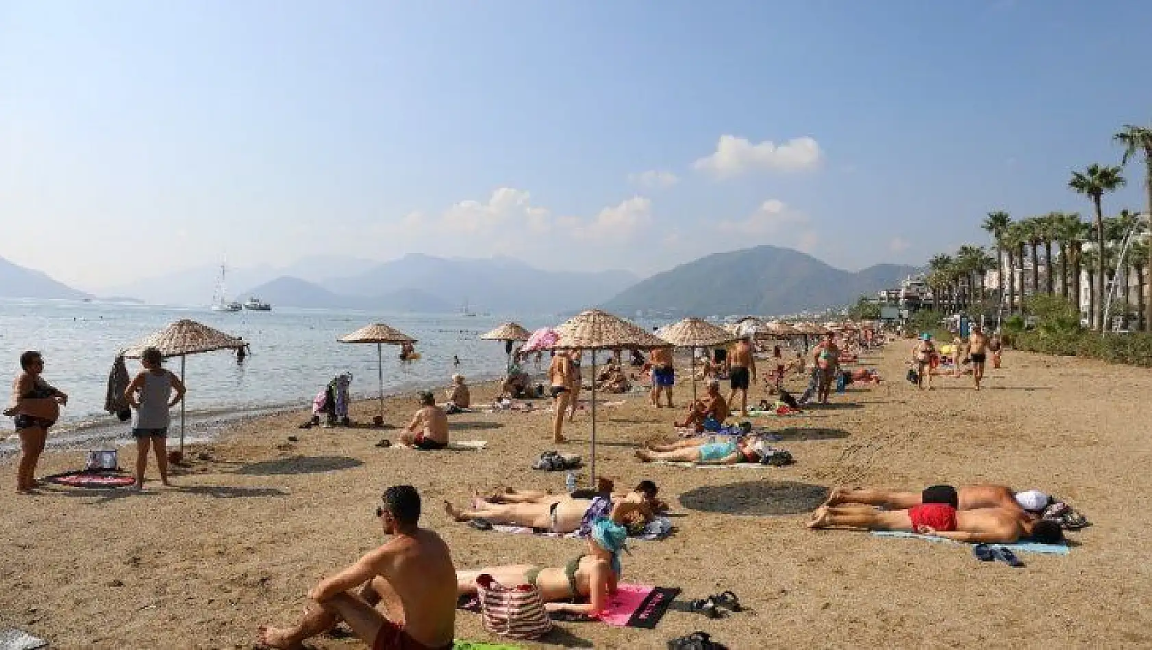 Marmaris sonbaharda yaz sezonunu yaşıyor