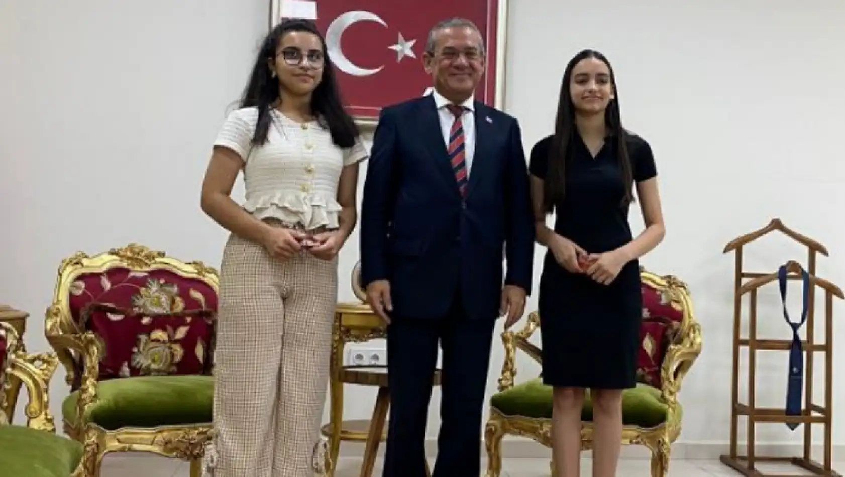 Menteşe Kaymakamı Eriş LGS birincilerini ağırladı