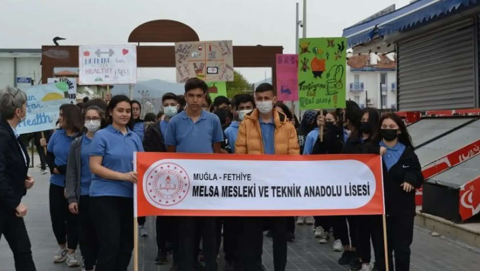 Meslek lisesi öğrencilerinden 'Geleceğimiz Sağlığımız' projesi