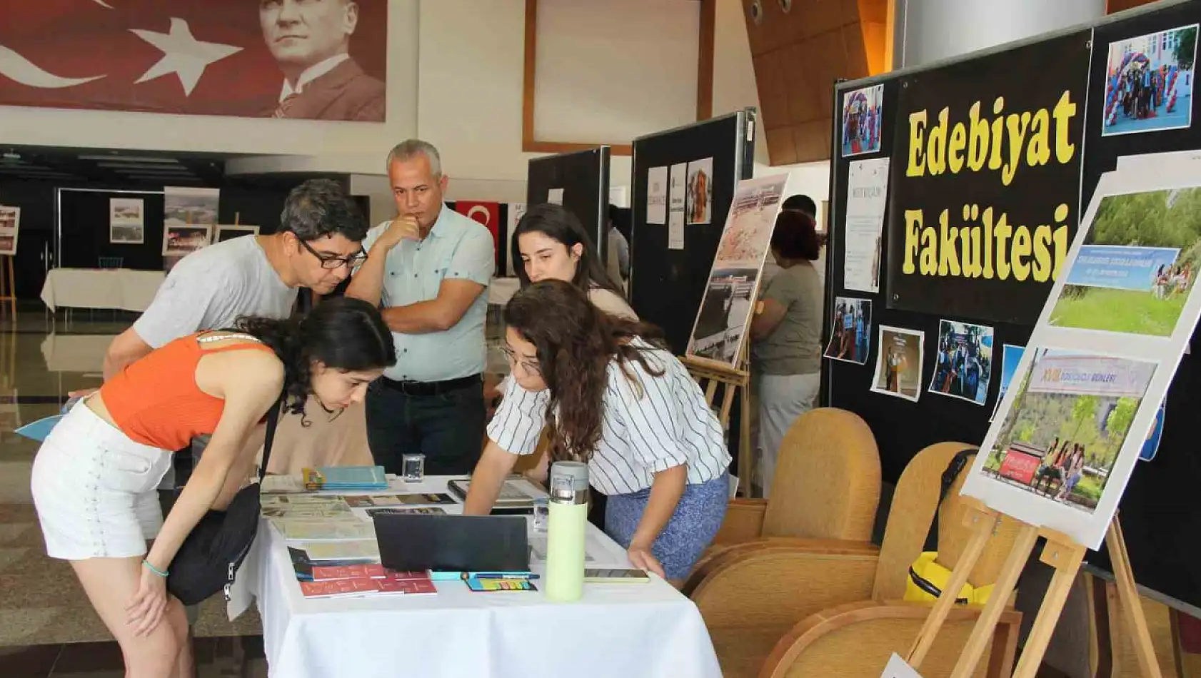 MSKÜ tercih masaları aday öğrencileri bekliyor