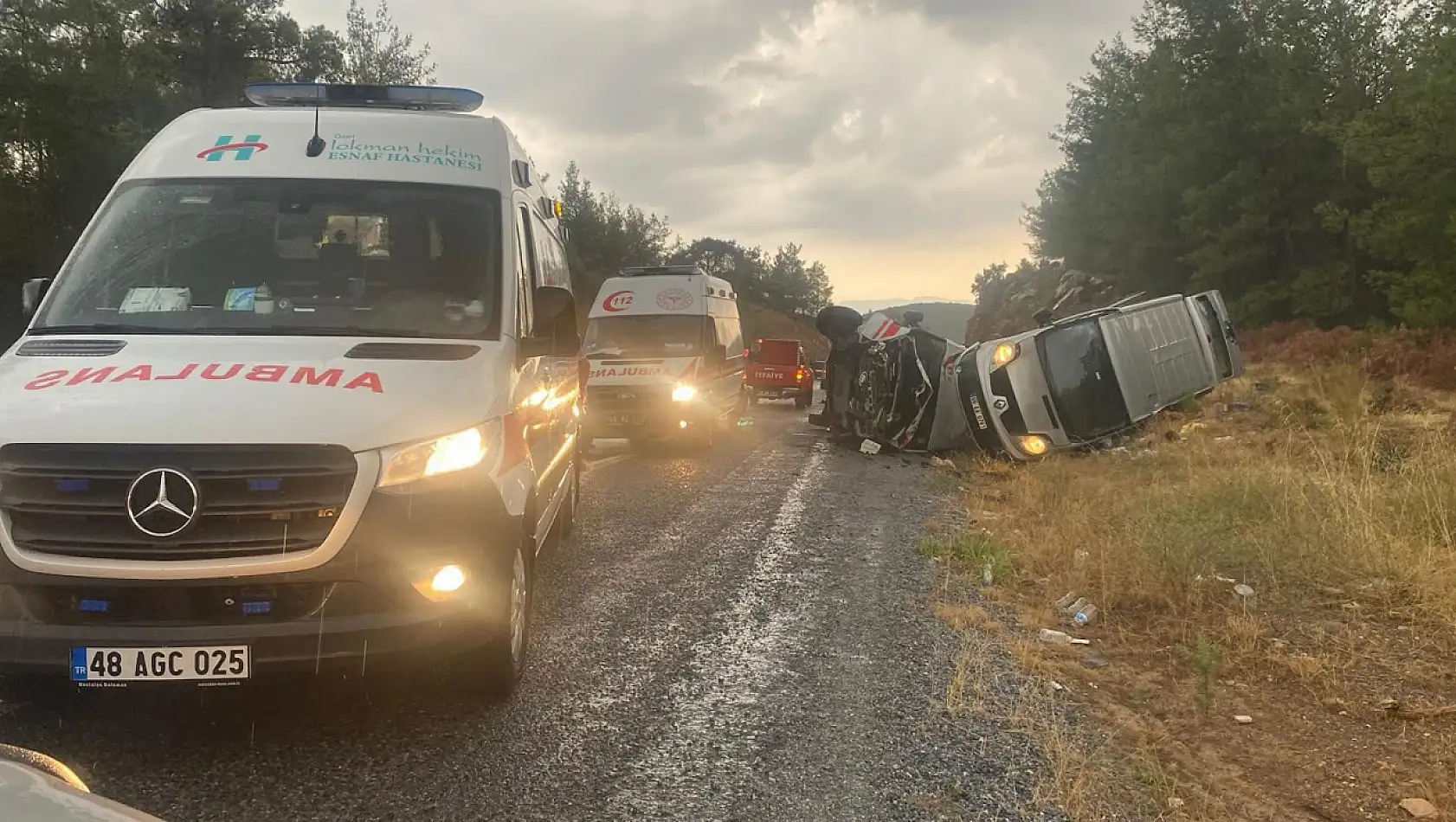 Muğla'da 2 kaza, 1 ölü, 14 yaralı