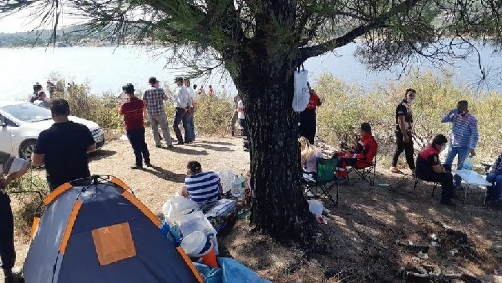 Oltasına takılan balığı çıkarmak isterken suda kayboldu