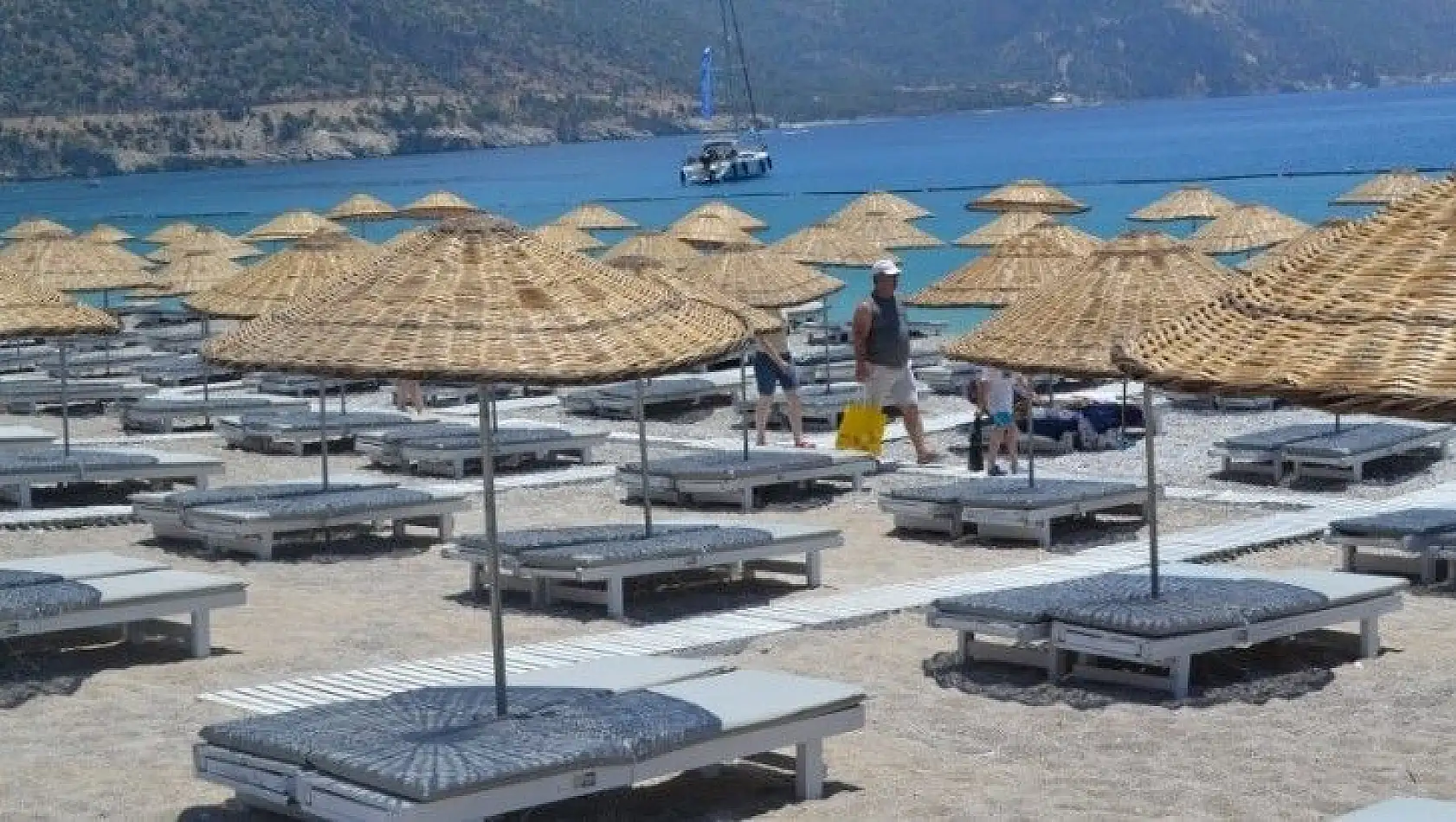 Ölüdeniz Kumburnu Plajı, beş yıldızlı plajları aratmıyor