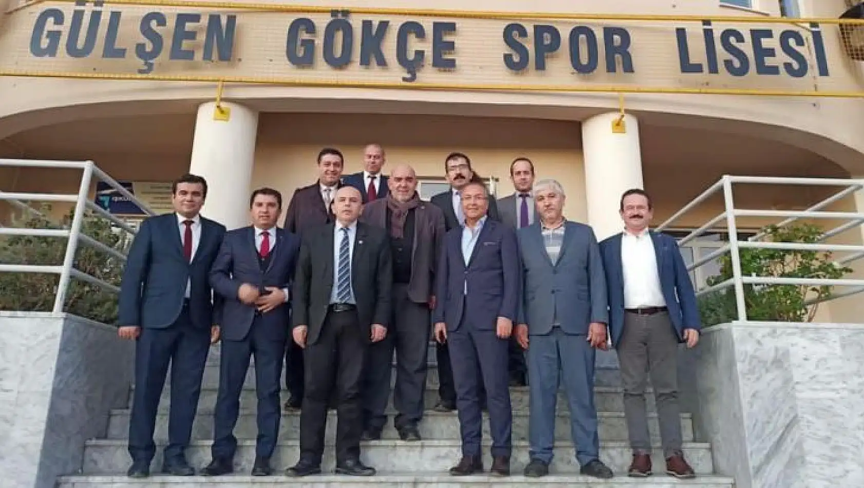 Öztürk'ten Spor Lisesine ziyaret