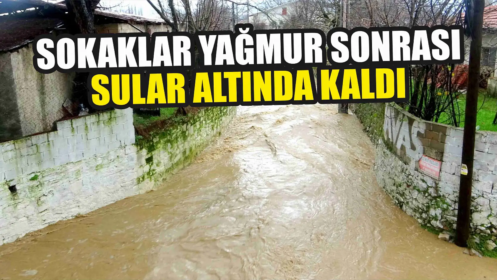 Sokaklar yağmur sonrası sular altında kaldı