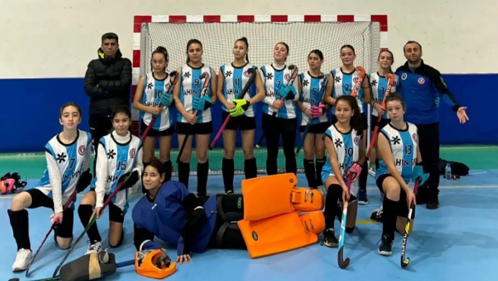 U16 Kızlar Hokey Takımı Kırklareli'ni mağlup etti