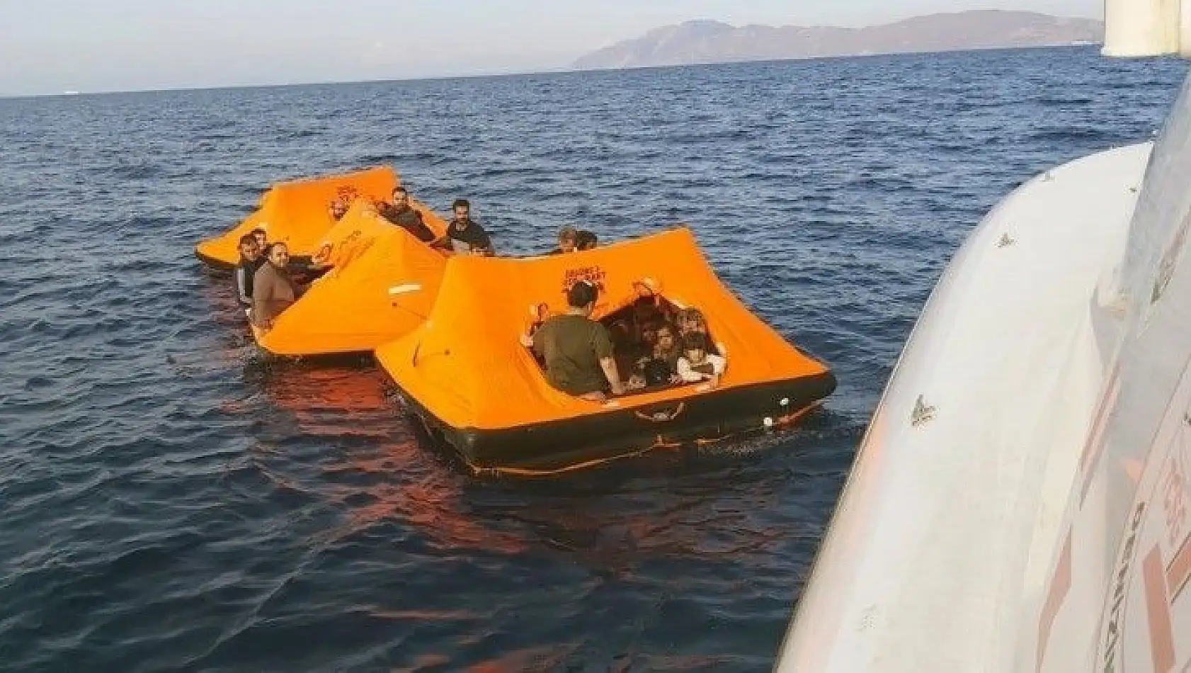 Yunanlılar kaçak Türkleri de geri gönderdi