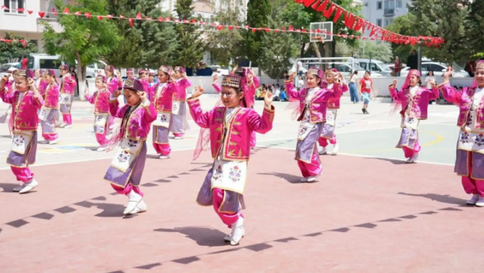 'Yüz Yüze 100 Çocuk Oyunu' Muğla'da düzenlendi