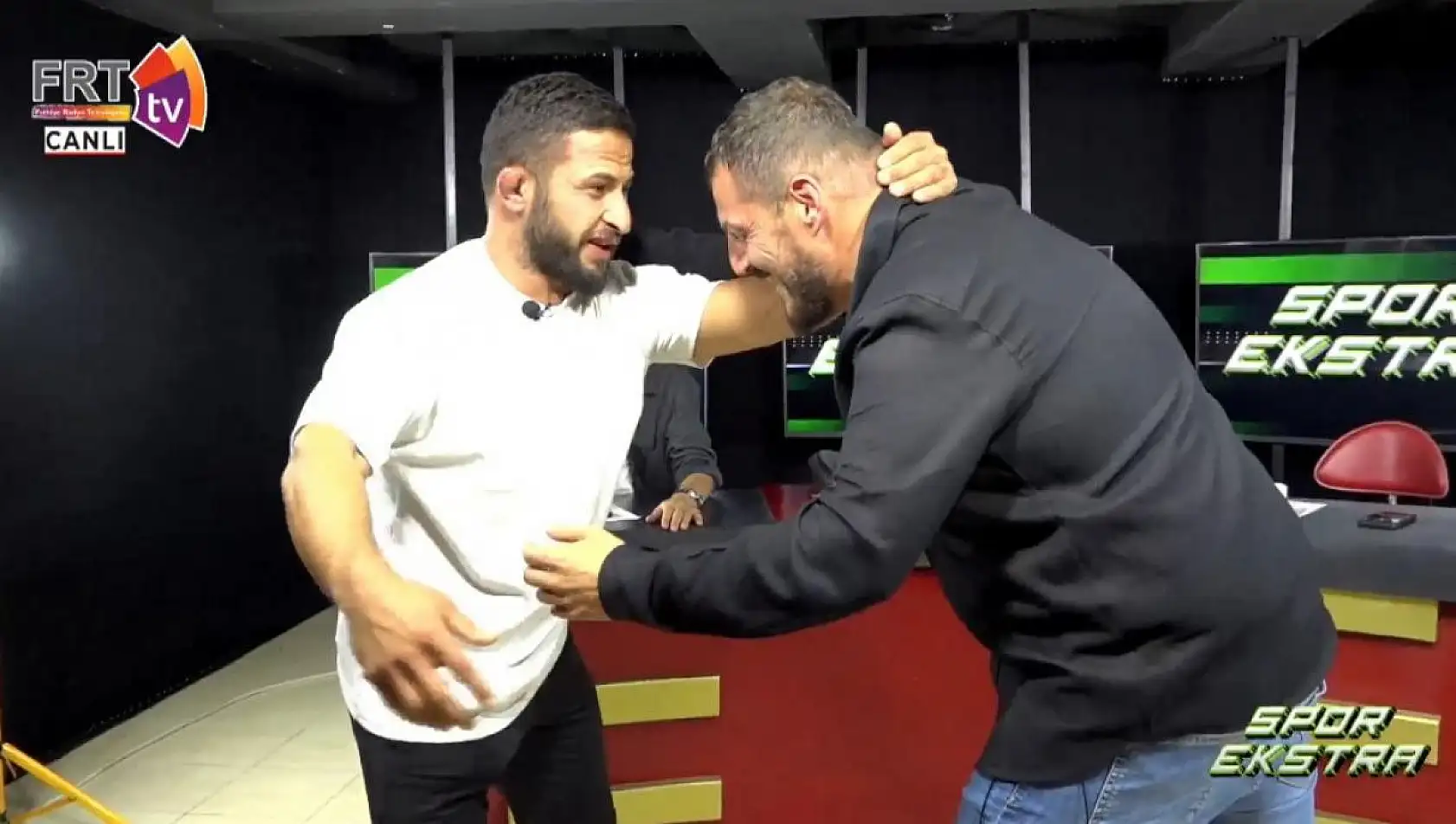 Canlı yayında pehlivana meydan okudu