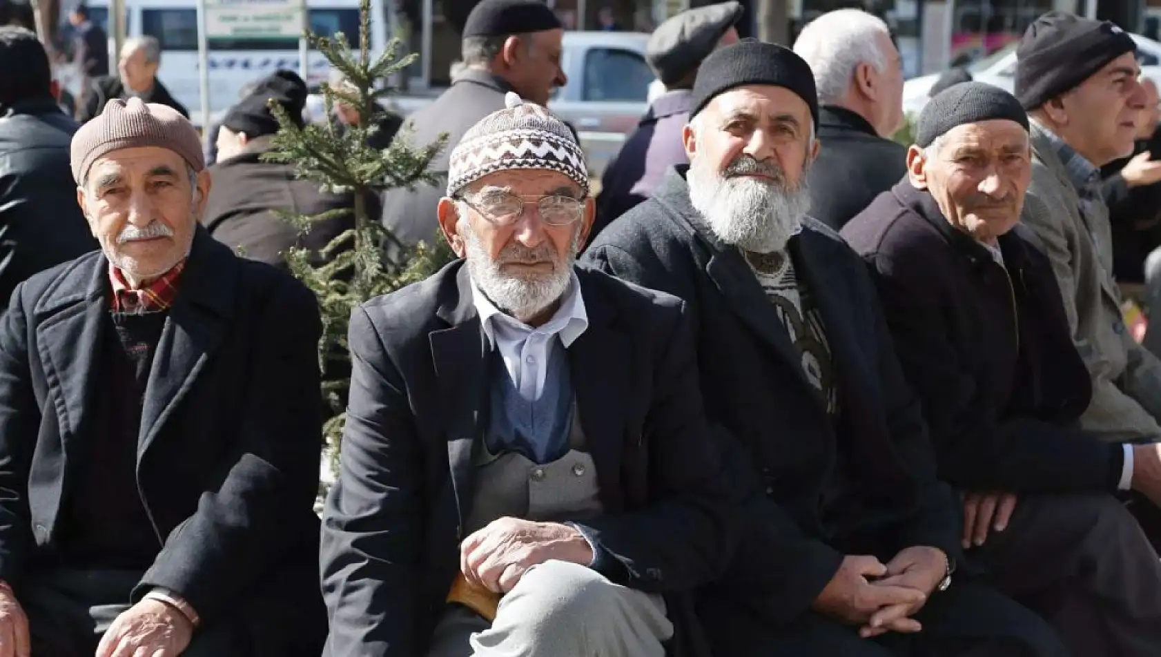 Bakan sinyal verdi, 1 milyon emekliyi ilgilendiren yeni düzenleme