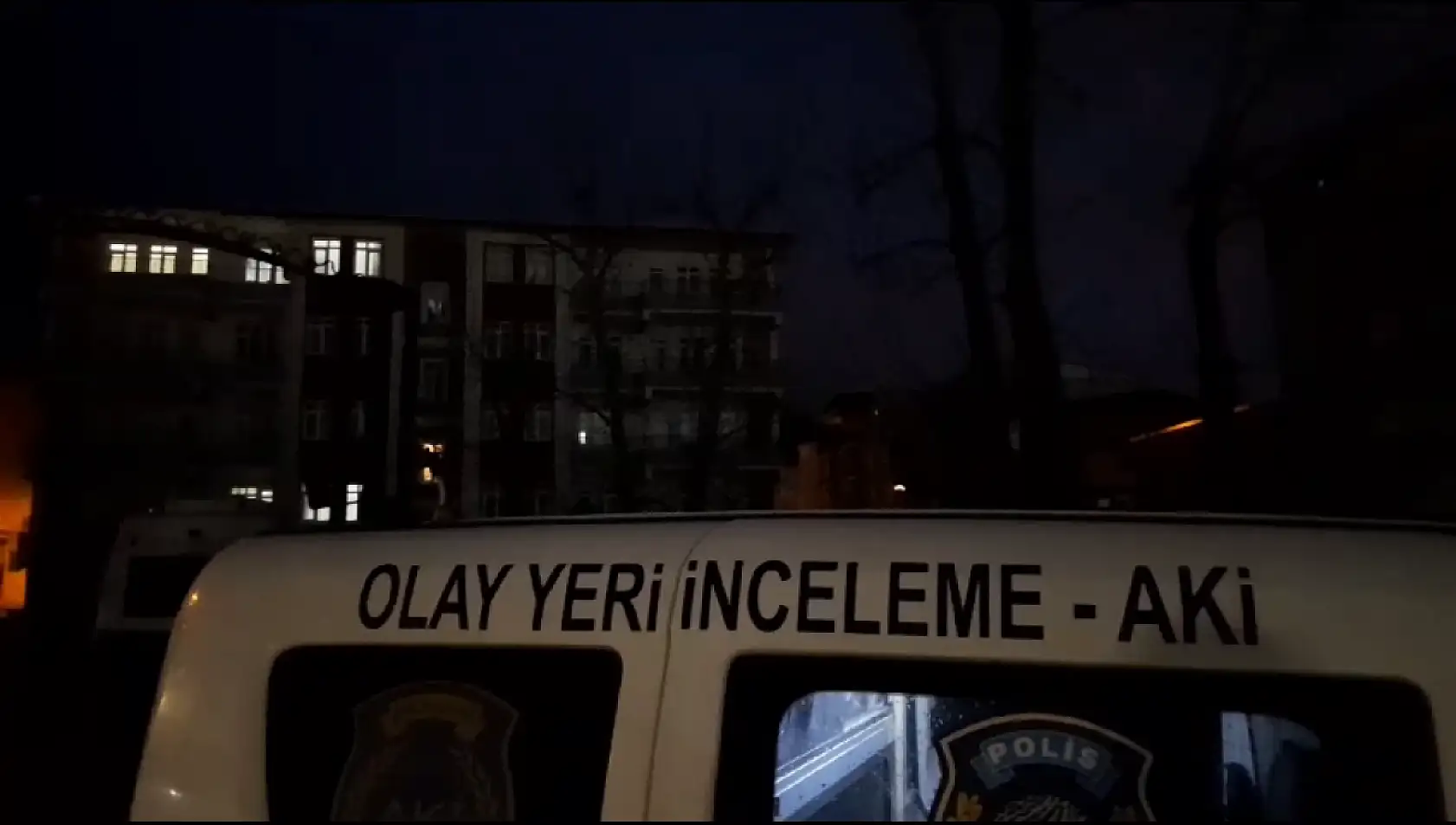 4 çocuk annesi eşini göğsünden bıçaklayarak canice öldürdü