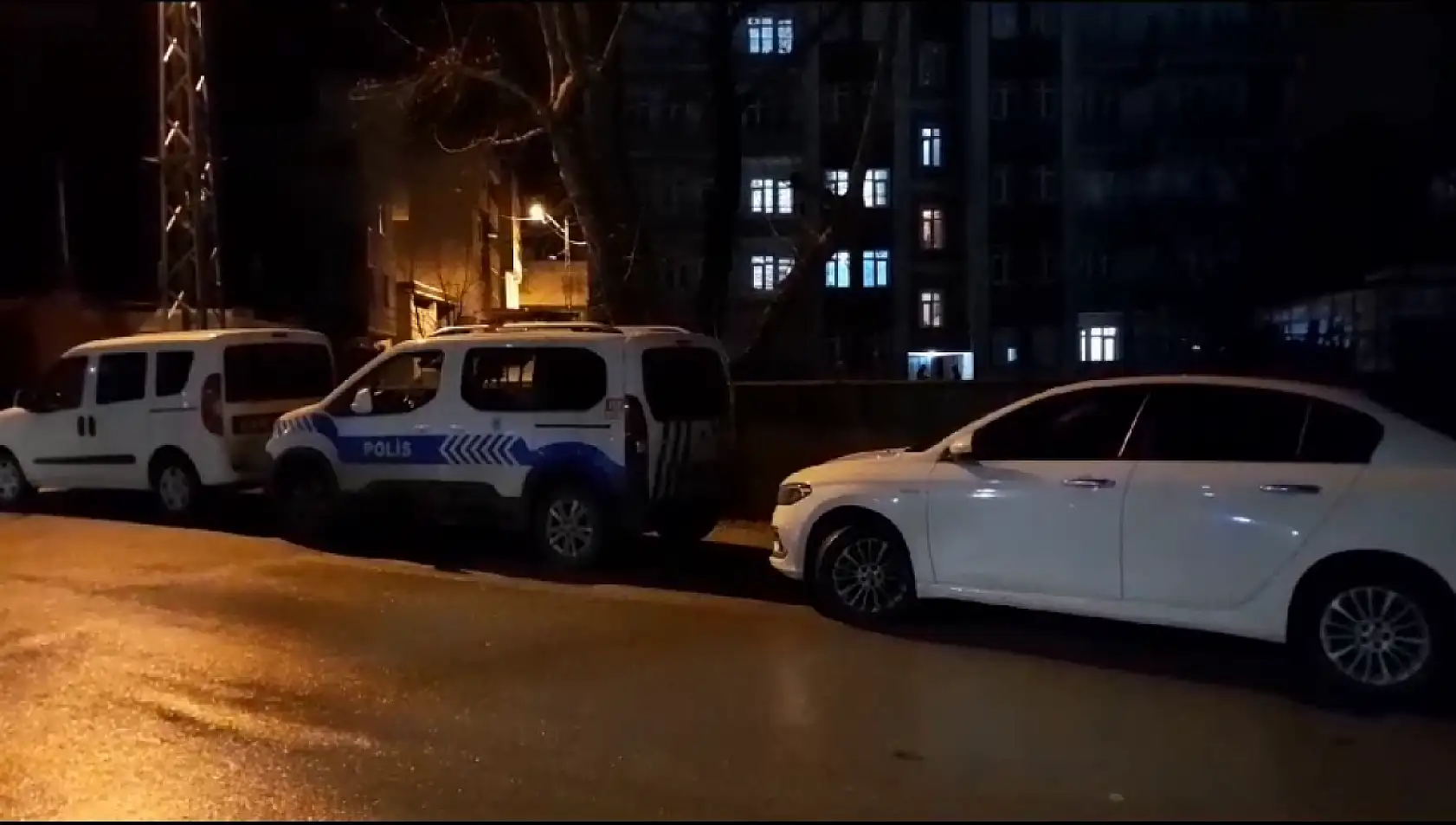 4 çocuk annesi eşini göğsünden bıçaklayarak canice öldürdü