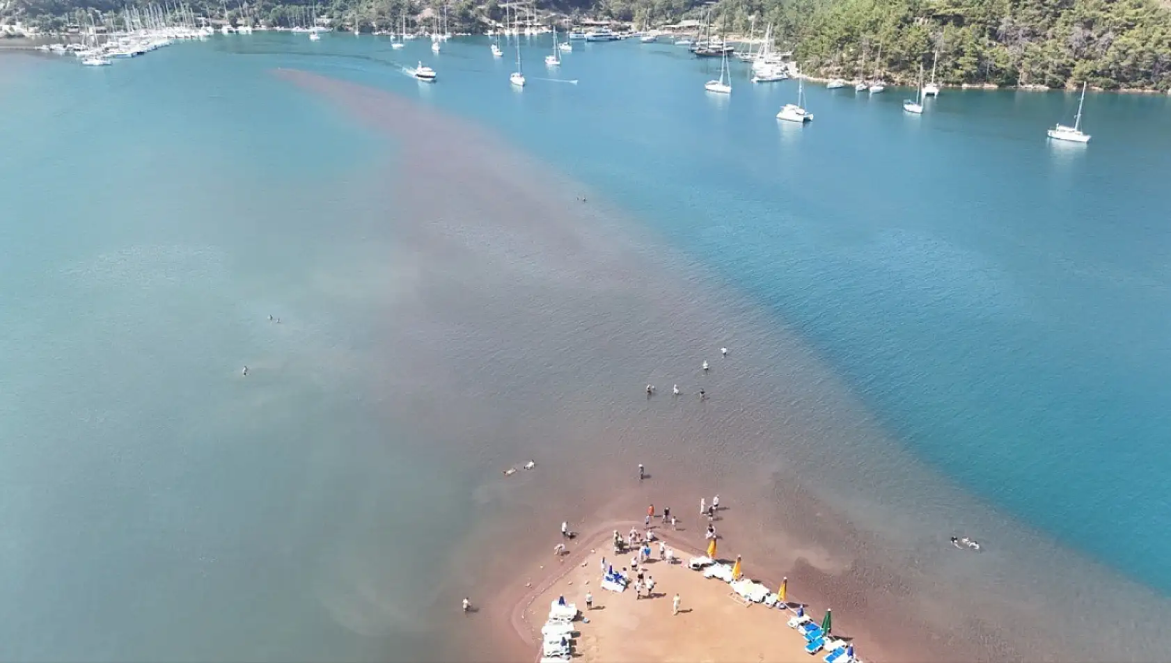 Yerli ve yabancı turistin gözdesi: Kızkumu Plajı