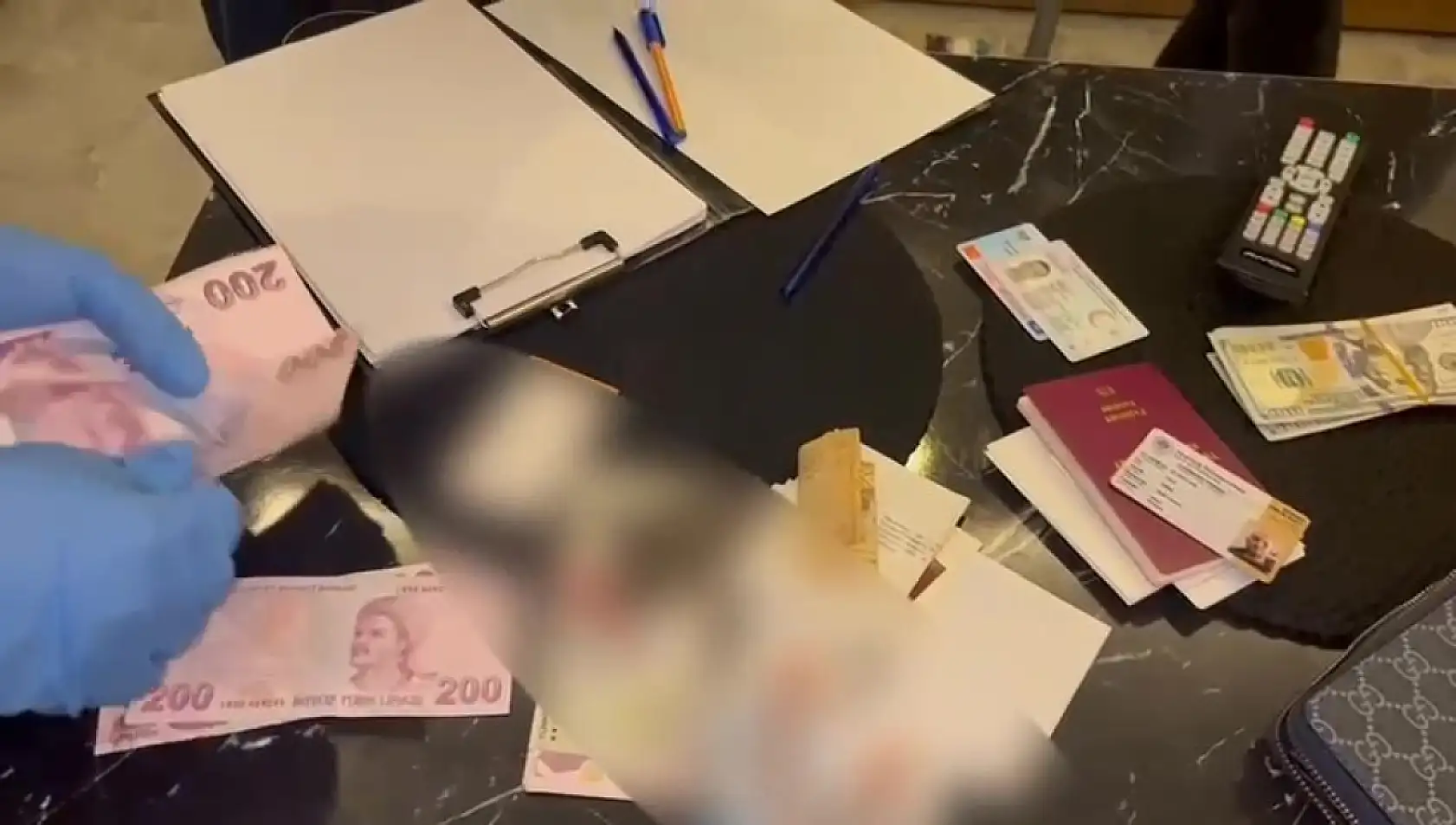 Fabrikalara Girip Kasaları Patlattılar Milyonluk Vurgun Ortaya Çıktı