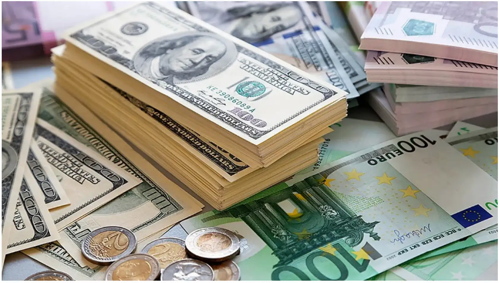 Dolar ve Euro'da son durum: Haftaya nasıl başladı