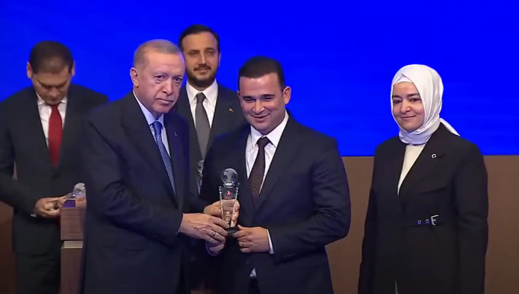 Cumhurbaşkanı Erdoğan'dan Ercan Torunoğulları'na Sosyal Sorumluluk Ödülü