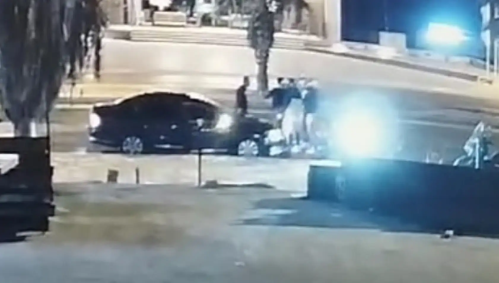 Bodrum'da iki kardeşi darp edip gittiler