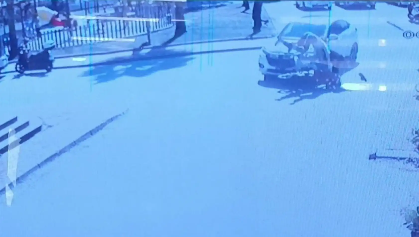 Kaza yapan motosiklet sürücüsü acısını unutup motosikleti kaçırdı, tedavi için yaya olarak geri geldi
