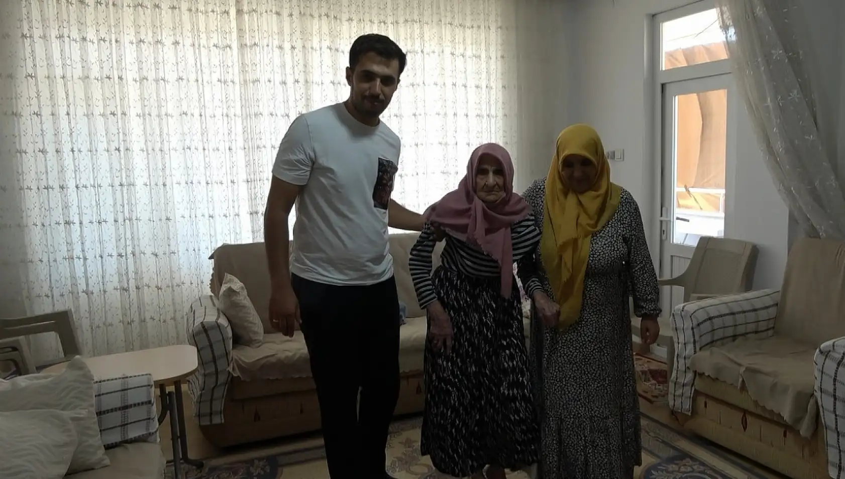 Tam 101 yaşında: 24 torunu var, torunun torununu gördü