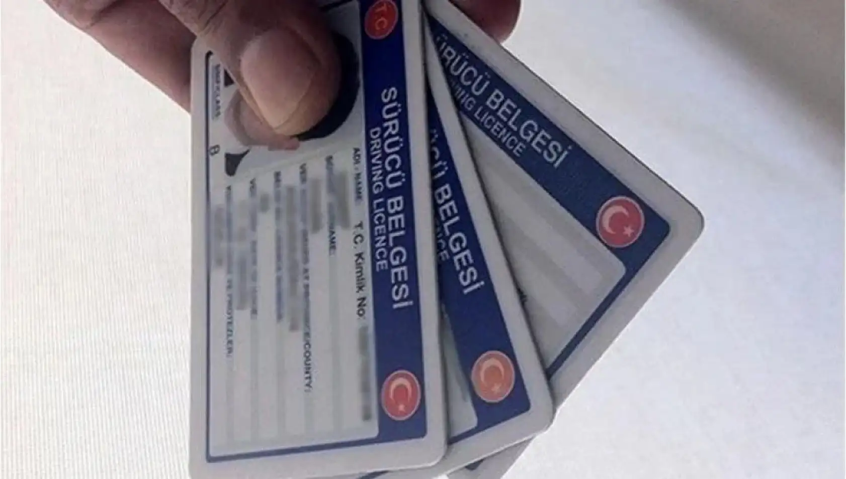 Bakan Yerlikaya Açıkladı, Ehliyet Yenileme Süresi Uzatıldı