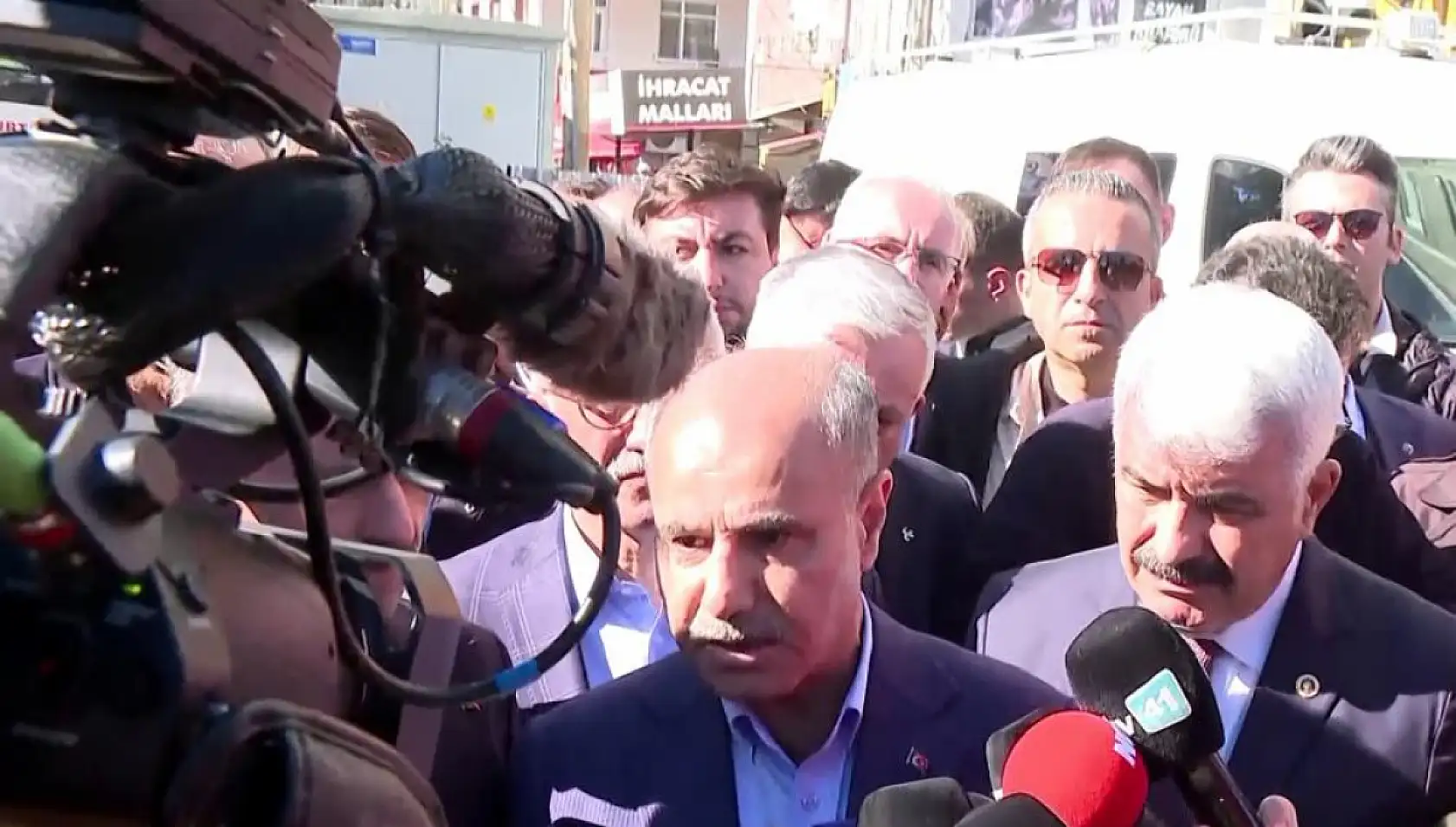 Gebze'de Umut Veren Haber! 18 Yaşındaki Dilara Enkazdan Canlı Kurtarıldı