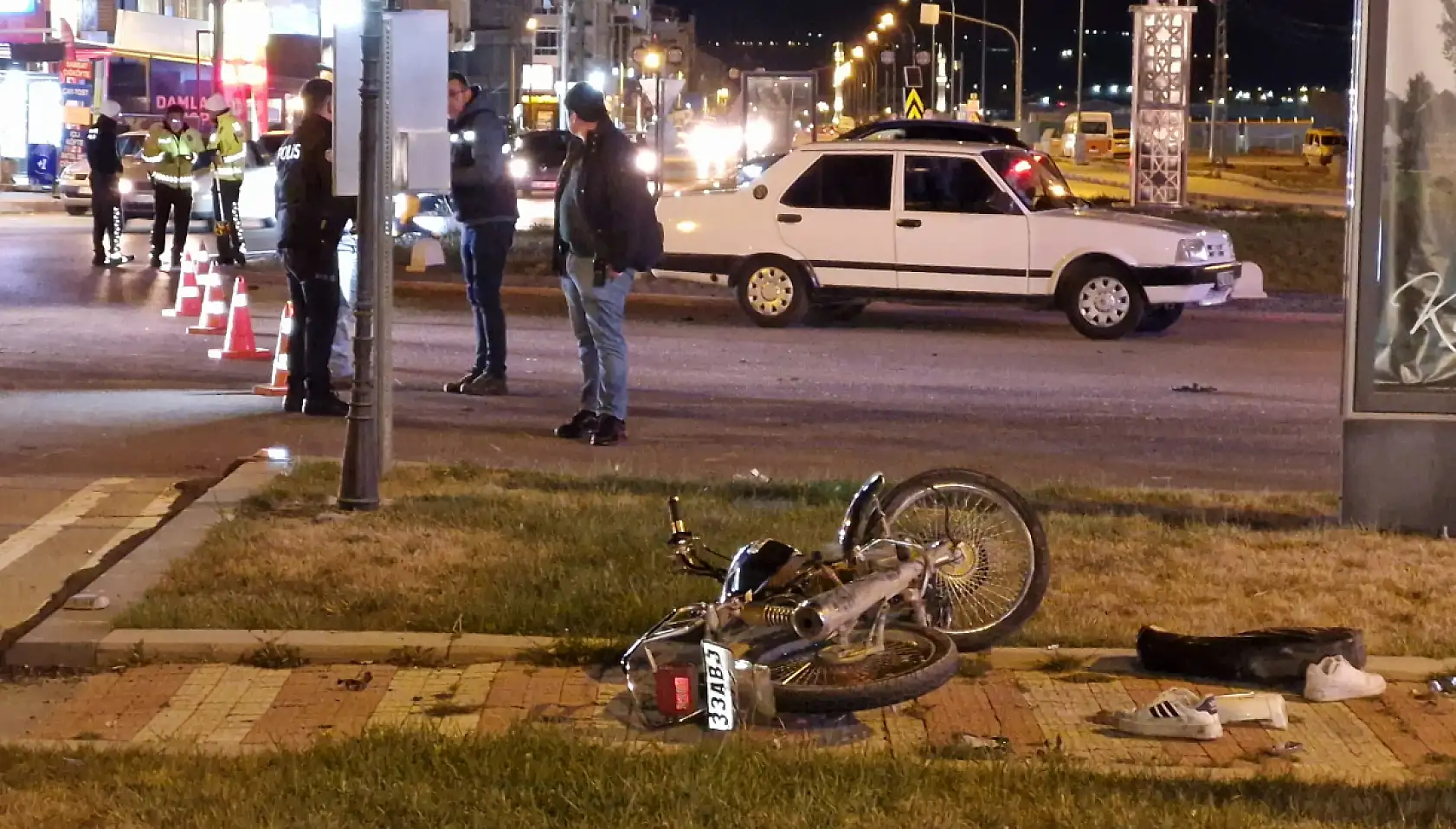 Motosikletini son sürüşü oldu! Otomobile çarpıp 15 metre ileriye savruldu: 1 ölü, 1 yaralı