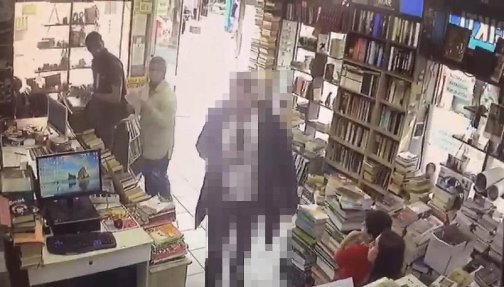 16 yaşındaki çocuk, ablasını kaçıran genci vurarak öldürdü