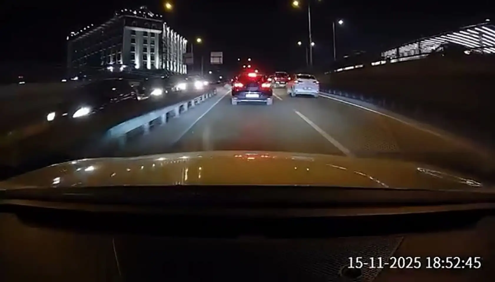 Zincirleme kaza kameraya yansıdı