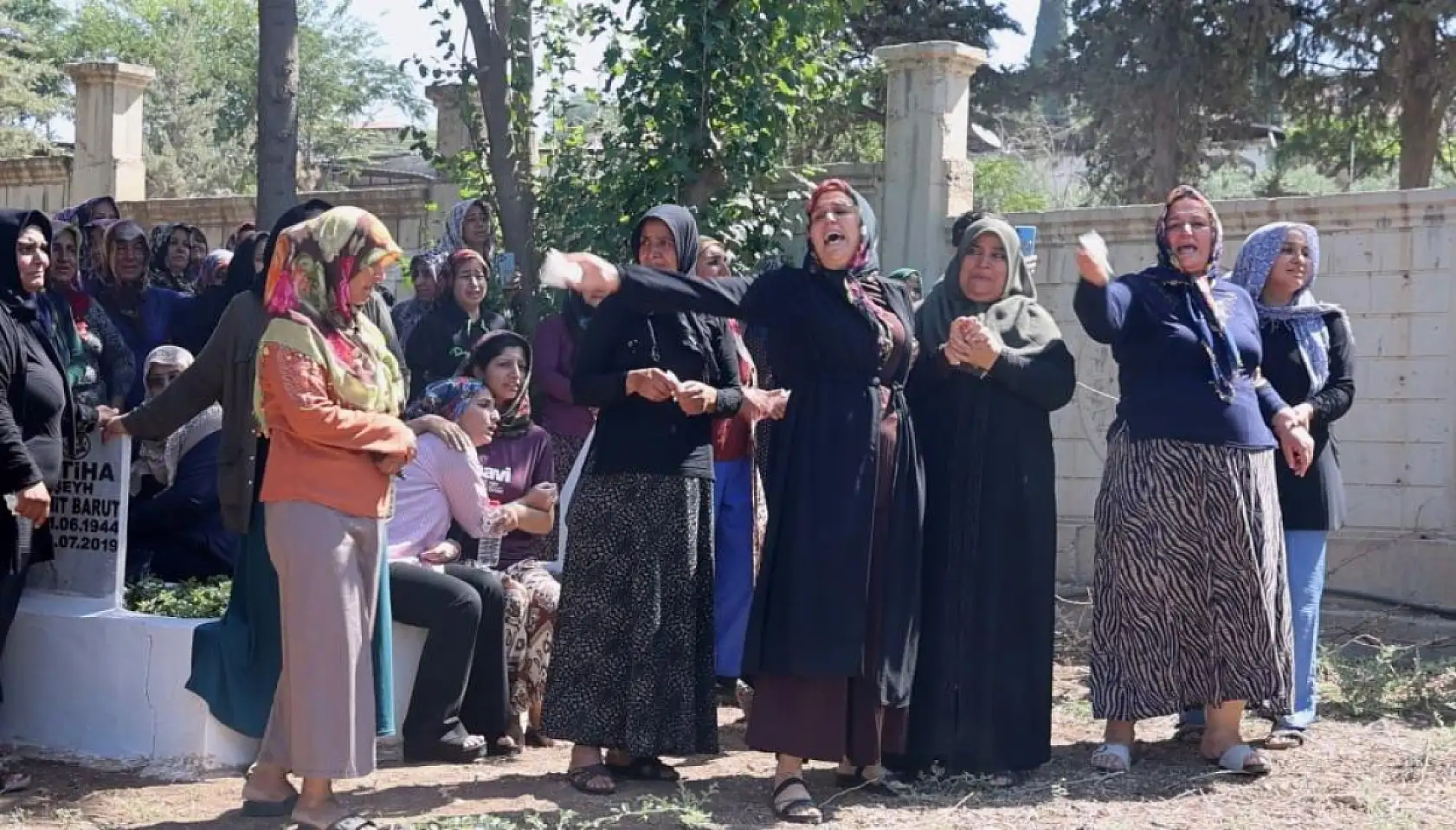 Ablasının düğünü için memleketine gelen 22 yaşındaki genç kalp krizi geçirerek öldü