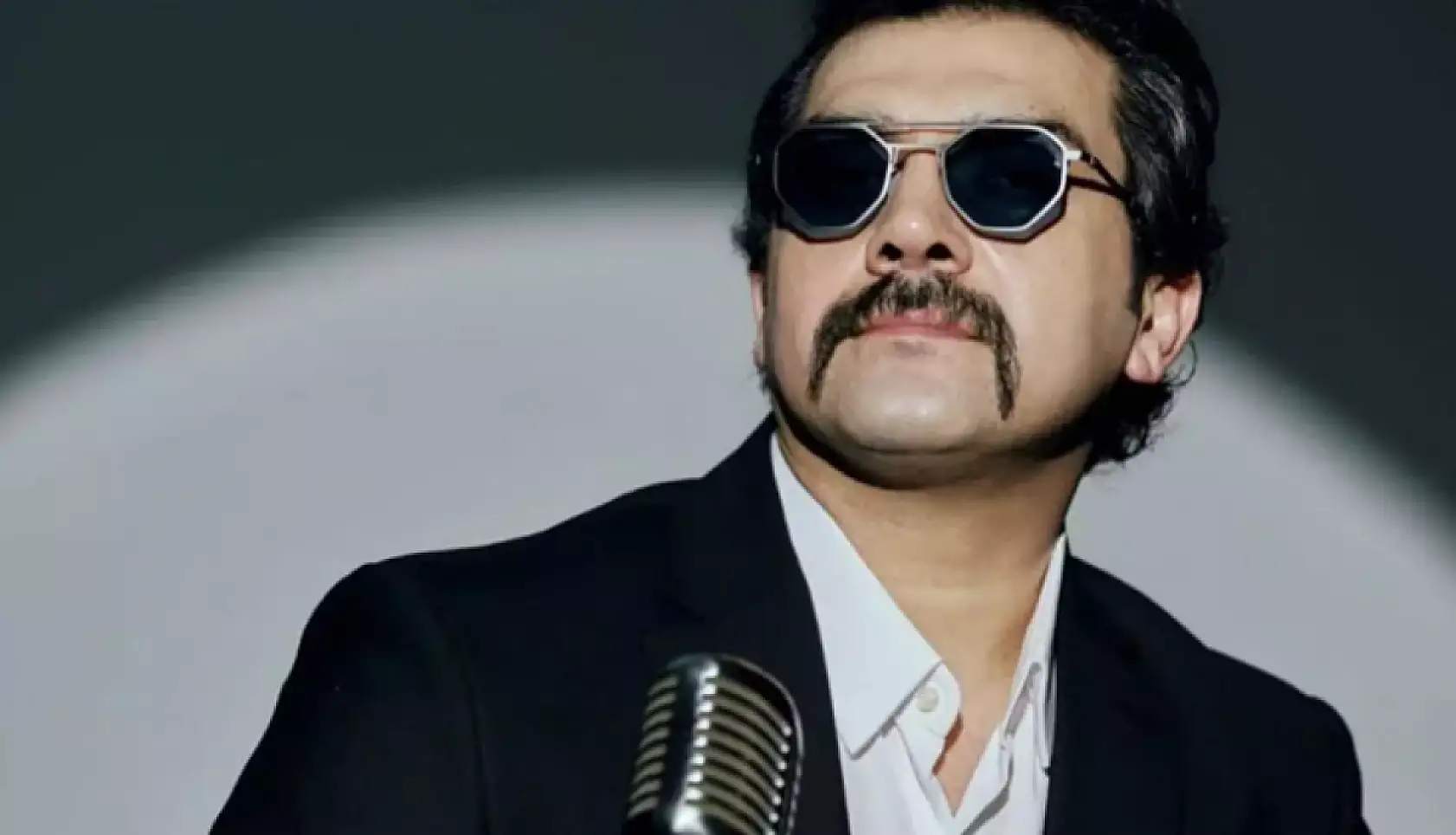 'Son bir isteğim senden bir daha deneyelim..' Dünya listesinde zirveye oturdu