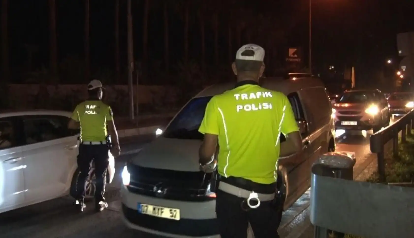 Alkollü araç sahibi 'Bu arkadaş kullanıyordu cezayı ben ödemem' diyerek cezayı arkadaşına yıktı