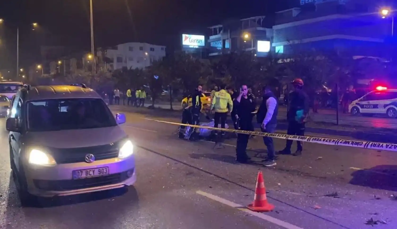 19 yaşındaki genci hayattan koparan kazayla ilgili vahim iddia: 'Yarış yapıyorlardı'