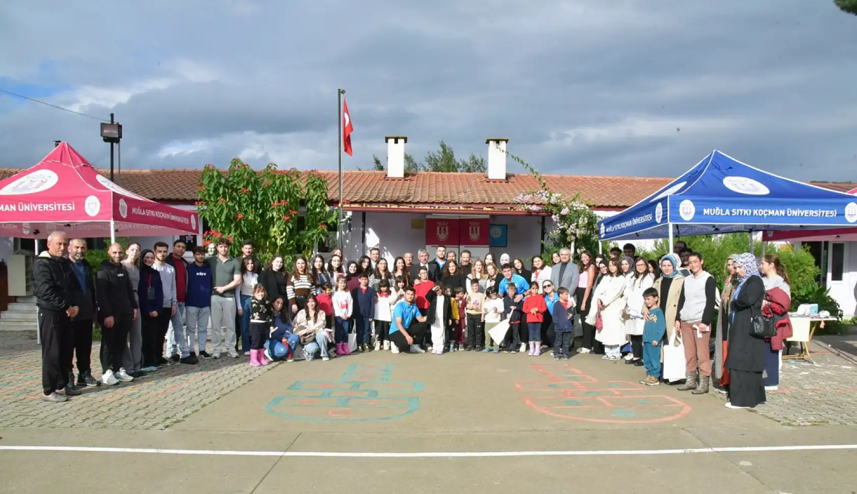 MSKÜ Ula'da öğrenci ve velilerle biraraya geldi