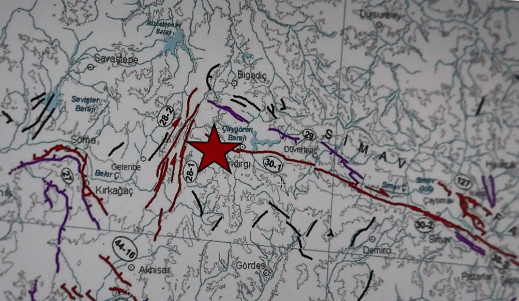 Jeoloji Uzmanı Prof. Dr. Ercan Aksoy: Sındırgı'da 14 binin üzerinde deprem yaşandı