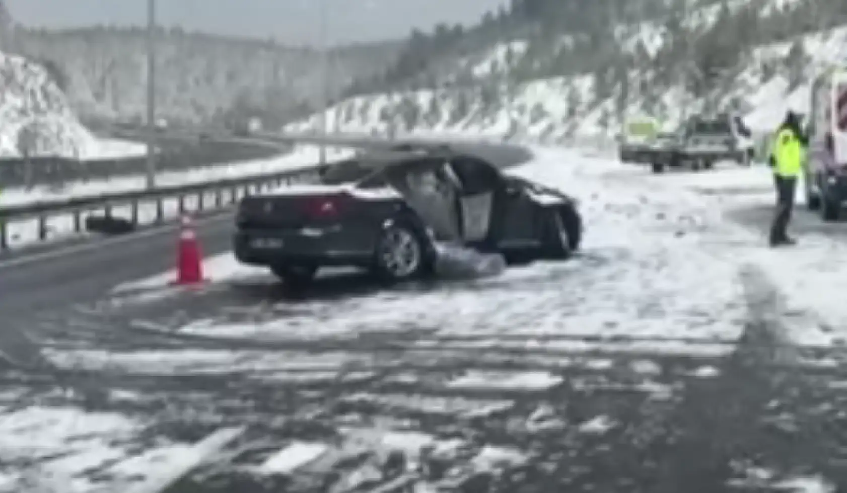 Cumhurbaşkanlığı konvoyunda feci kaza: 2 şehit