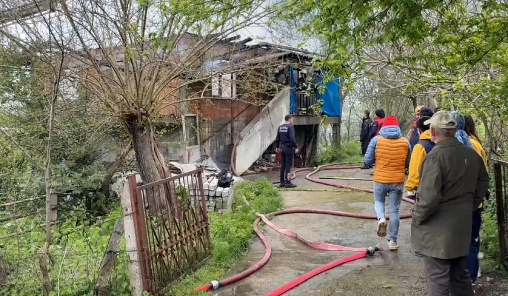 Sobayı tutuşturmak isteyen yaşlı kadın yanarak can verdi