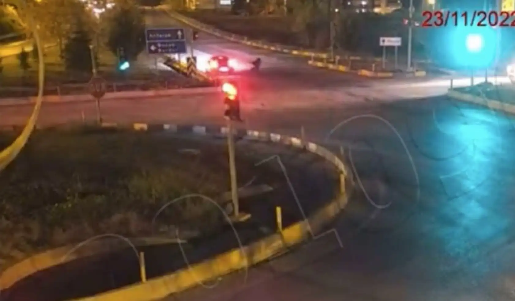 13 yaşındaki oğlunu kazada kaybeden baba, sürücüye verilen 2 yıllık cezaya tepki gösterdi
